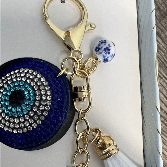 Eye Candy | Evil Eye 🪬 & Glitter Heart 🤍 Bag Charm - Picture 10 of 10